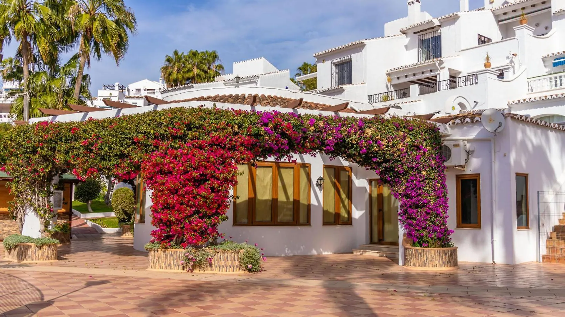 Casablanca 46 Oasis Properties Nerja 0*,